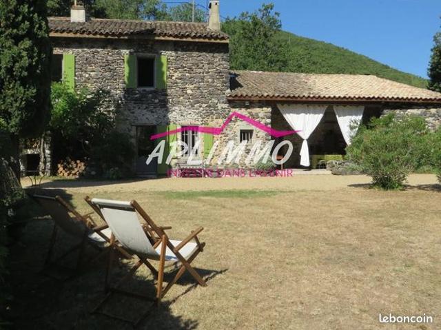 Ferme 9 pièces 195 m²