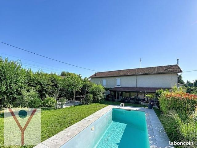 Ferme 9 pièces 198 m²
