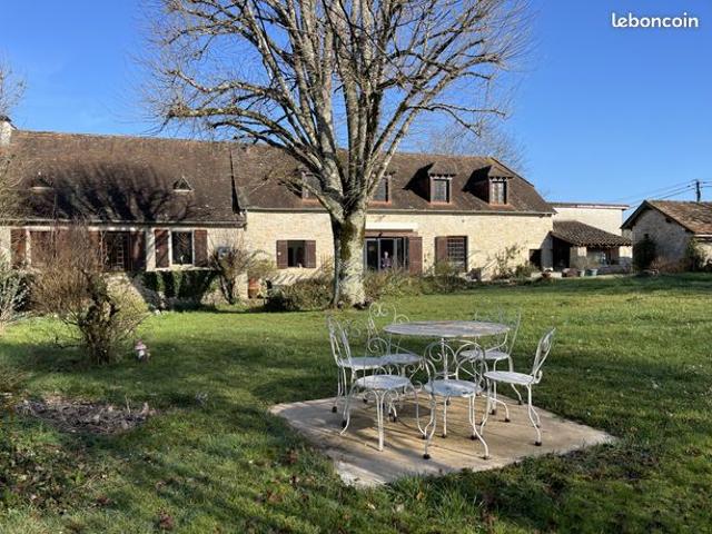Ferme 9 pièces 200 m²