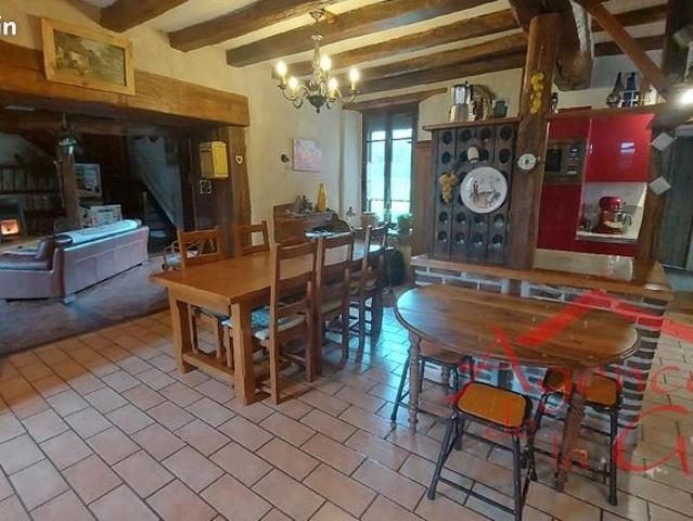 Ferme 9 pièces 213 m²
