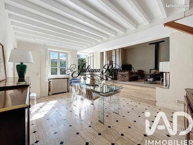 Ferme 9 pièces 216 m²