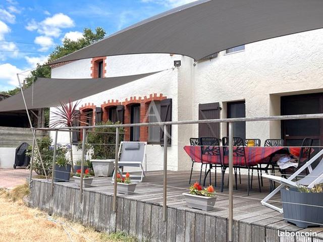 Ferme 9 pièces 242 m²
