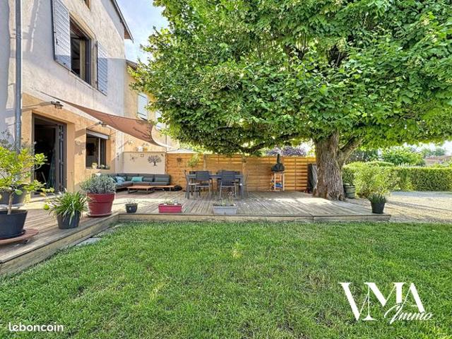 Ferme 9 pièces 245 m²