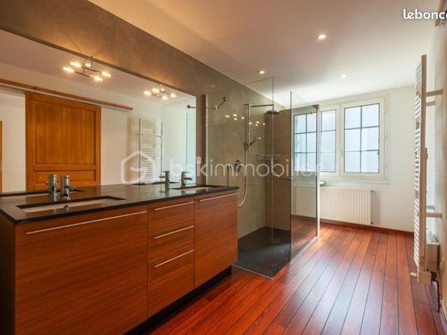 Ferme 9 pièces 245 m²