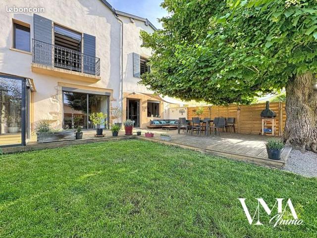 Ferme 9 pièces 245 m²