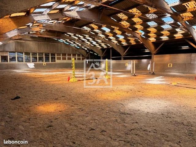Ferme 9 pièces 253 m²