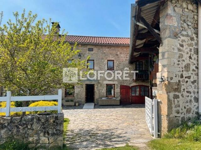 Ferme 9 pièces 264 m²