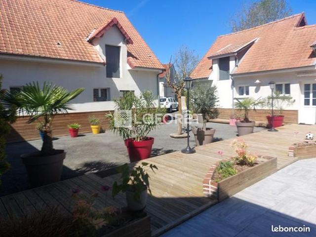 Ferme 9 pièces 280 m²