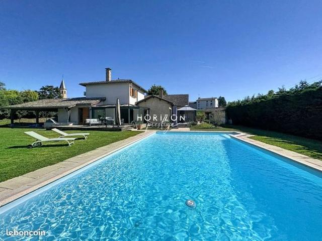 Ferme 9 pièces 288 m²