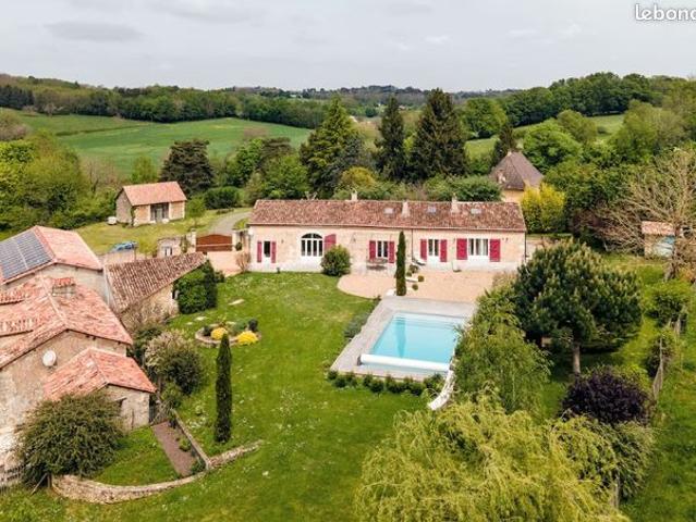 Ferme 9 pièces 296 m²