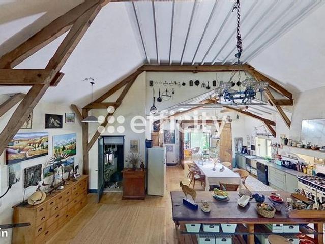 Ferme 9 pièces 378 m²