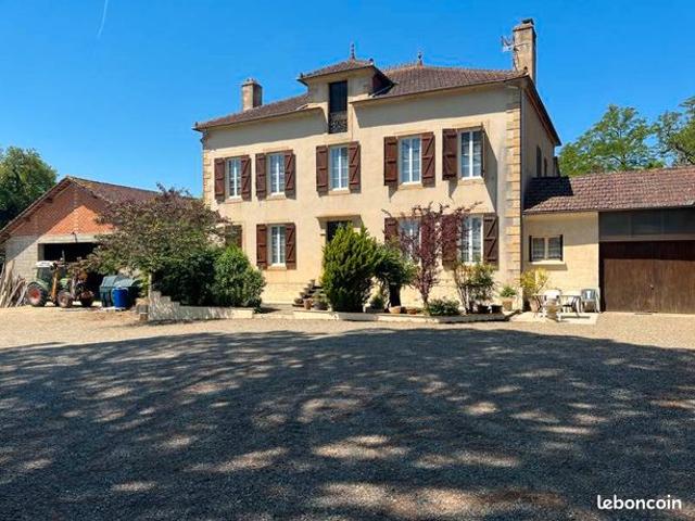 Ferme 9 pièces 380 m²