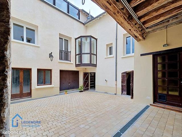 Ferme 13 pièces 266 m²