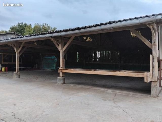Ferme 13 pièces 385 m²