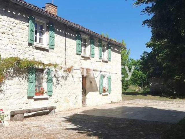 Ferme 10 pièces 148 m²