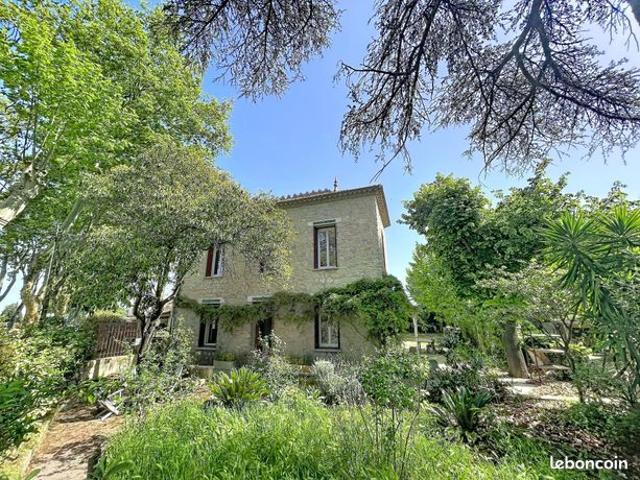 Ferme 10 pièces 227 m²