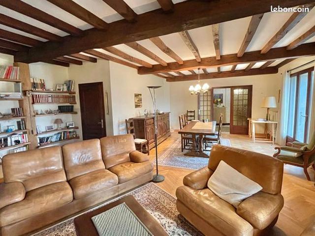 Ferme 10 pièces 237 m²