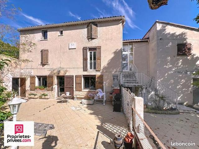 Ferme 10 pièces 258 m²