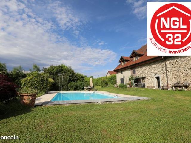 Ferme 10 pièces 250 m²