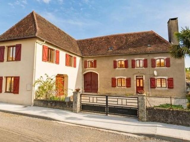 Ferme 10 pièces 268 m²