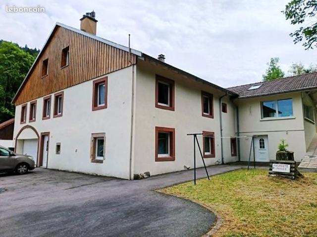 Ferme 10 pièces 275 m²