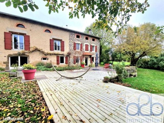 Ferme 10 pièces 275 m²