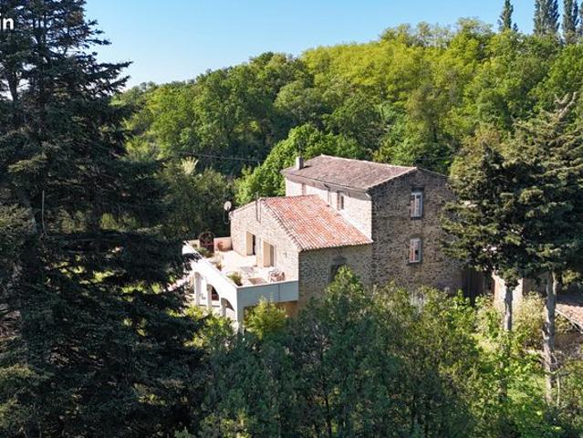 Ferme 10 pièces 277 m²