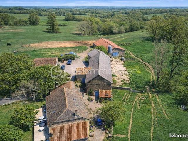 Ferme 10 pièces 271 m²