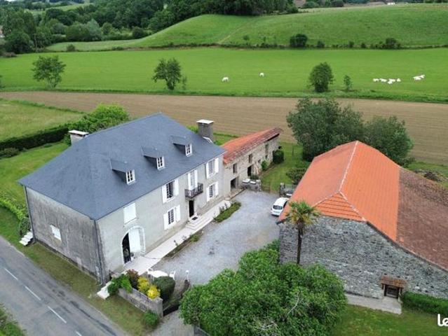 Ferme 10 pièces 280 m²