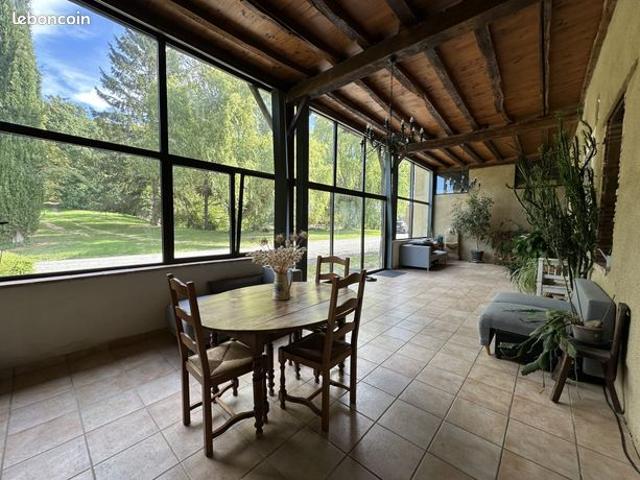Ferme 10 pièces 295 m²