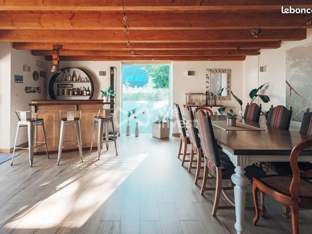 Ferme 10 pièces 300 m²