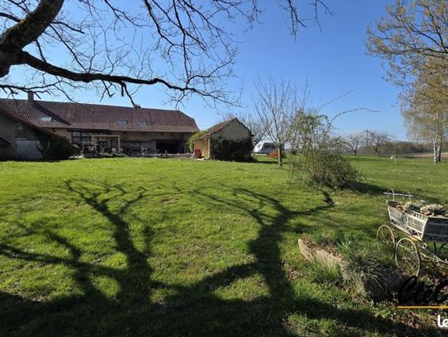 Ferme 10 pièces 300 m²