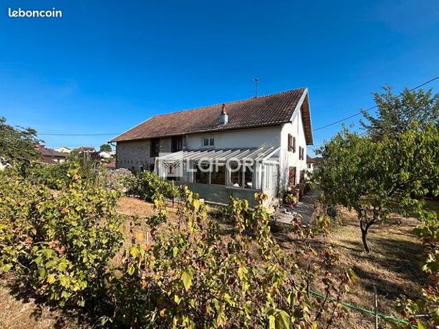 Ferme 10 pièces 300 m²