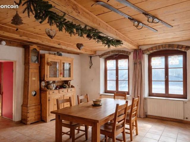 Ferme 10 pièces 300 m²