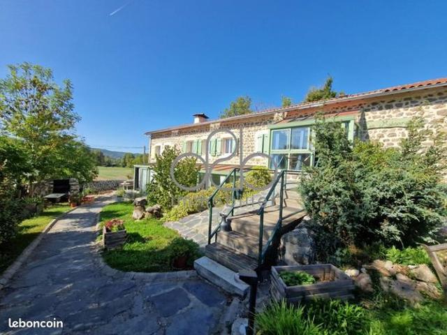 Ferme 10 pièces 300 m²