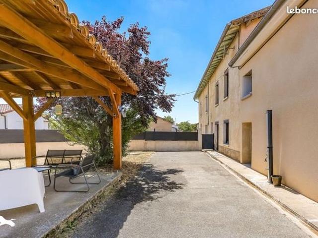 Ferme 10 pièces 320 m²