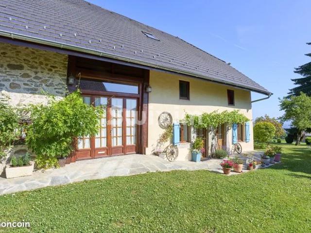 Ferme 10 pièces 320 m²