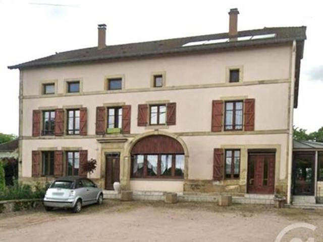 Maison 10 pièces 365 m²