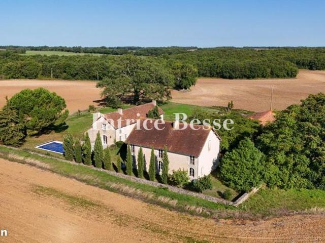 Ferme 10 pièces 370 m²