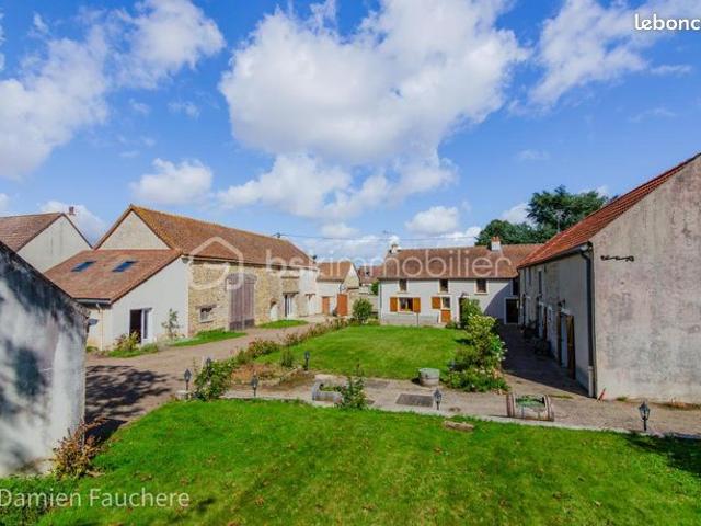 Ferme 11 pièces 340 m²
