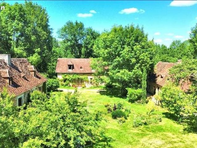 Ferme 11 pièces 360 m²