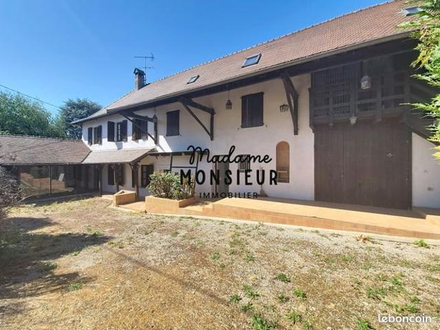 Ferme 12 pièces 260 m²