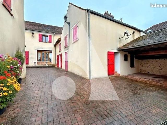 Ferme 12 pièces 378 m²