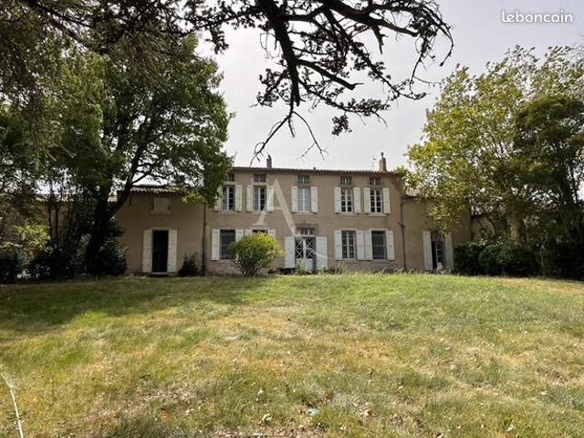 Ferme 12 pièces 385 m²