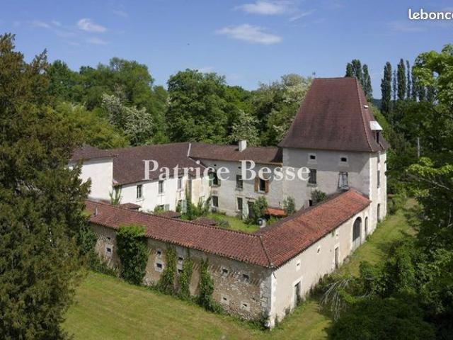 Ferme 17 pièces 633 m²