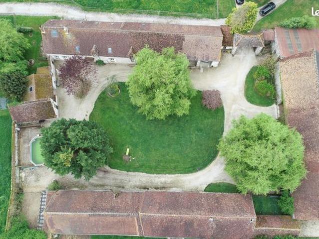 Ferme 14 pièces 335 m²