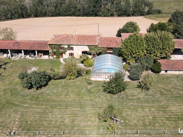 Ferme 14 pièces 402 m²