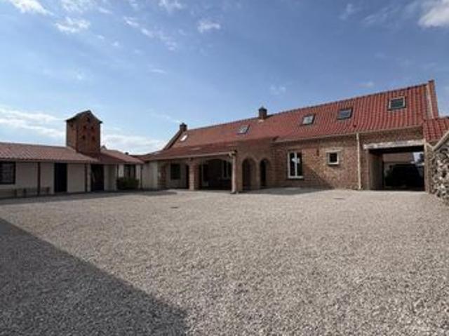 Ferme 16 pièces 250 m²