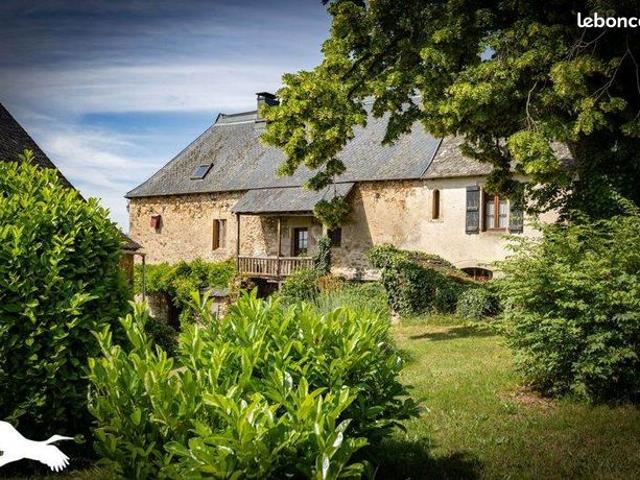 Ferme 22 pièces 400 m²