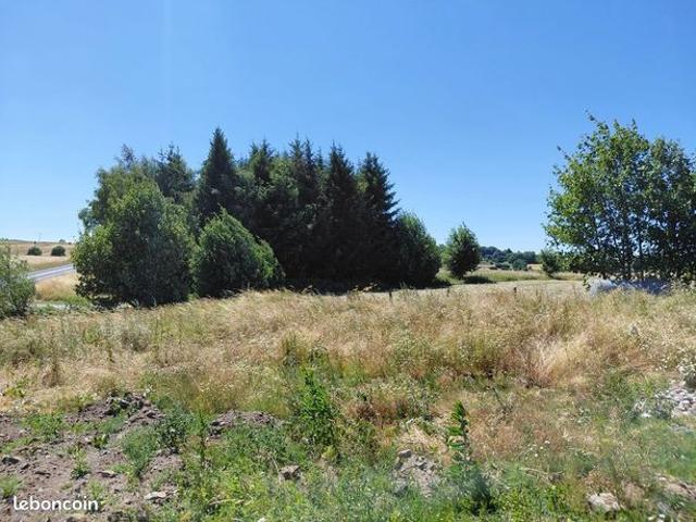 Ferme 2 pièces 400 m²